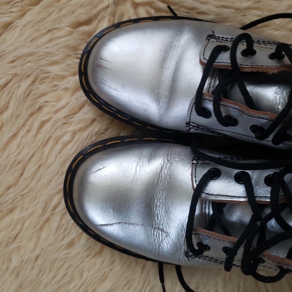 🚫SOLD🚫 Vintage England Dr. Martens Boots 7 - Picture 3 of 7